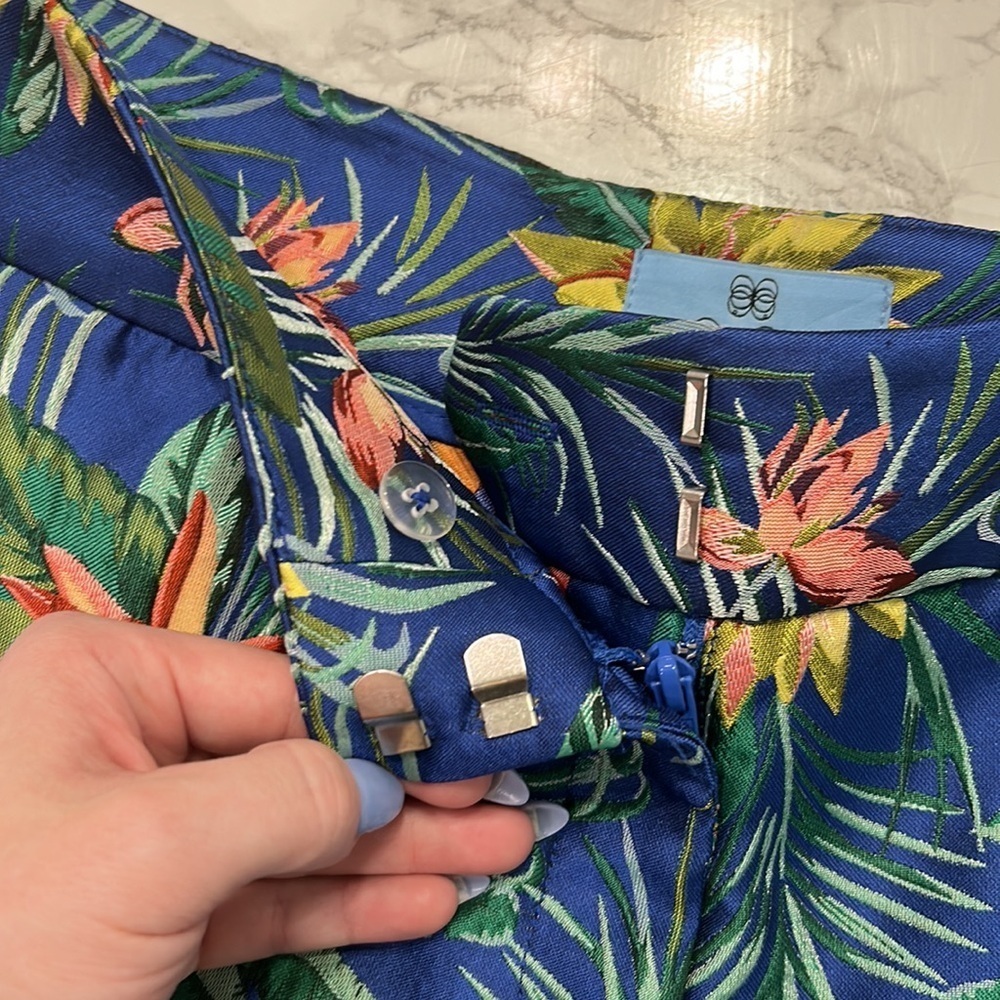 NWT! CeCe Floral Tropical Shorts - Picture 7 of 11